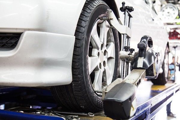 Alineación de Ruedas Automotriz: Opinión y Precios 2024